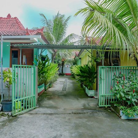 Oyo Life 90301 Hidden Village Uluwatu 金巴兰 外观 照片